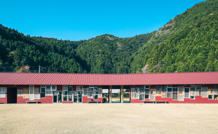 写真：一部の研修プログラムスタッフの集合写真